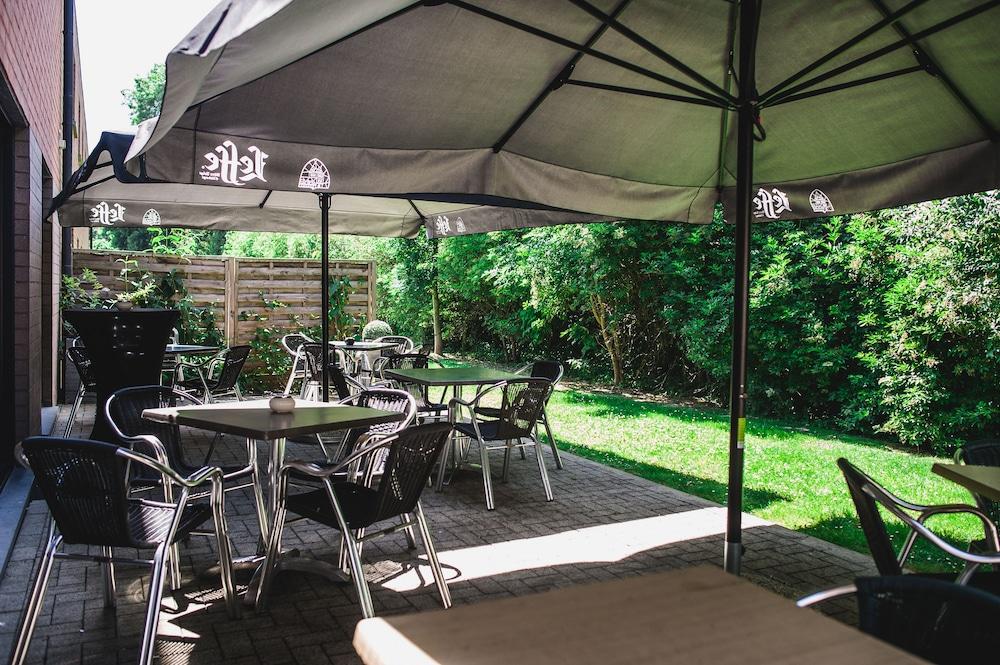 Dc Hotel Charleroi Airport Ngoại thất bức ảnh