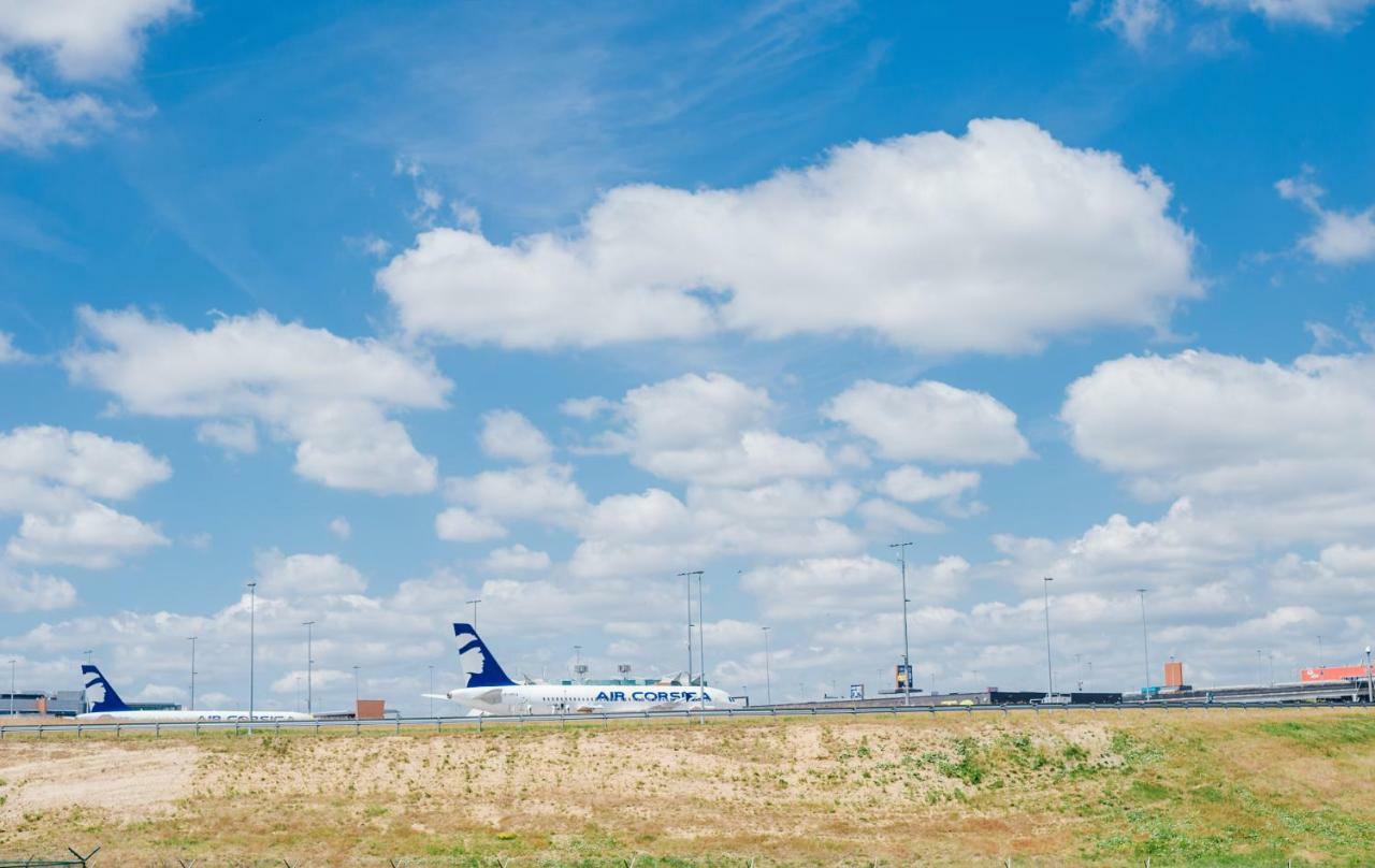 Dc Hotel Charleroi Airport Ngoại thất bức ảnh