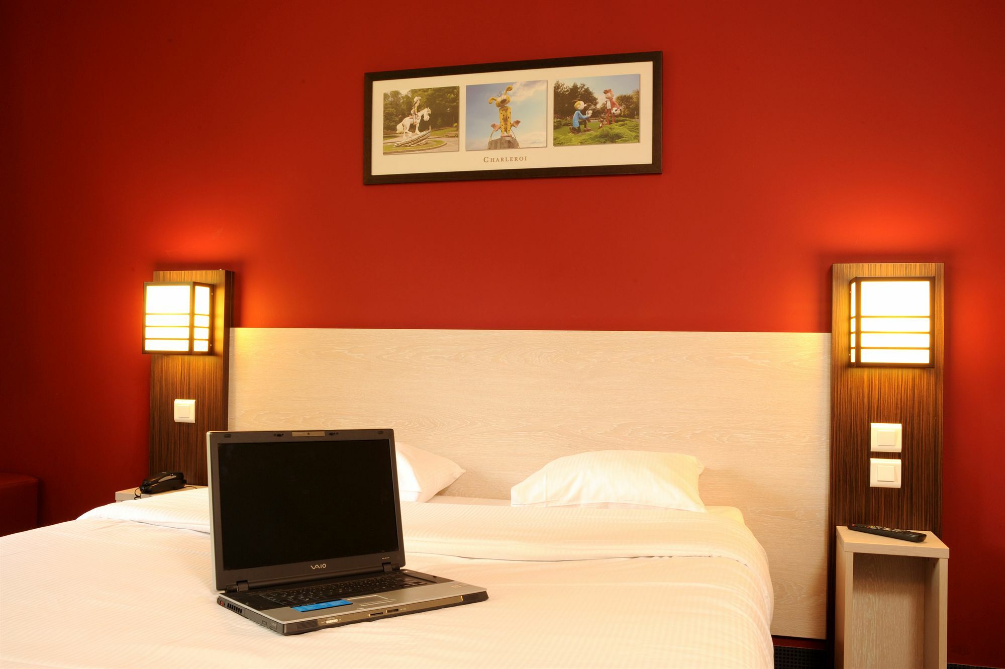 Dc Hotel Charleroi Airport Ngoại thất bức ảnh