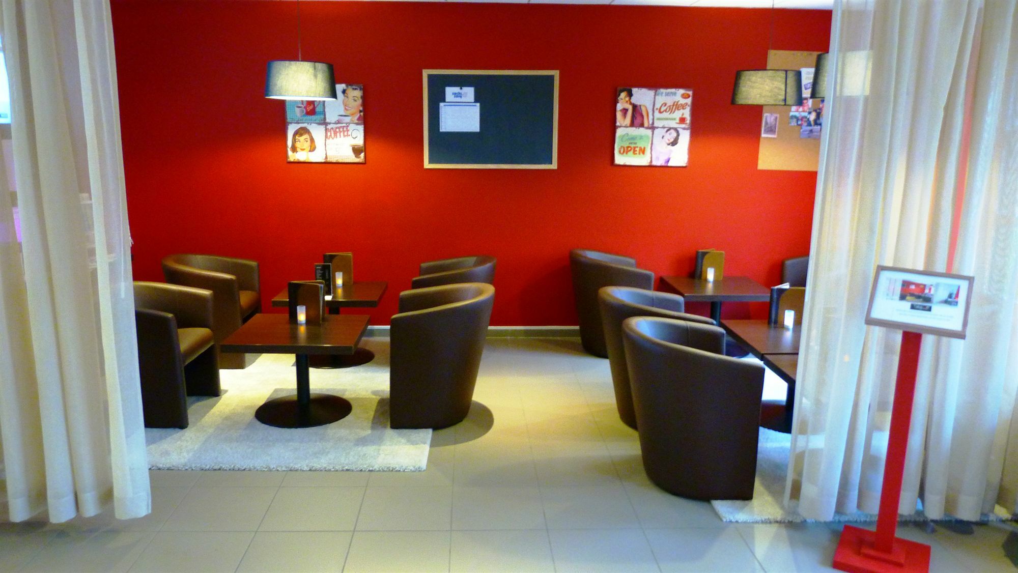 Dc Hotel Charleroi Airport Ngoại thất bức ảnh