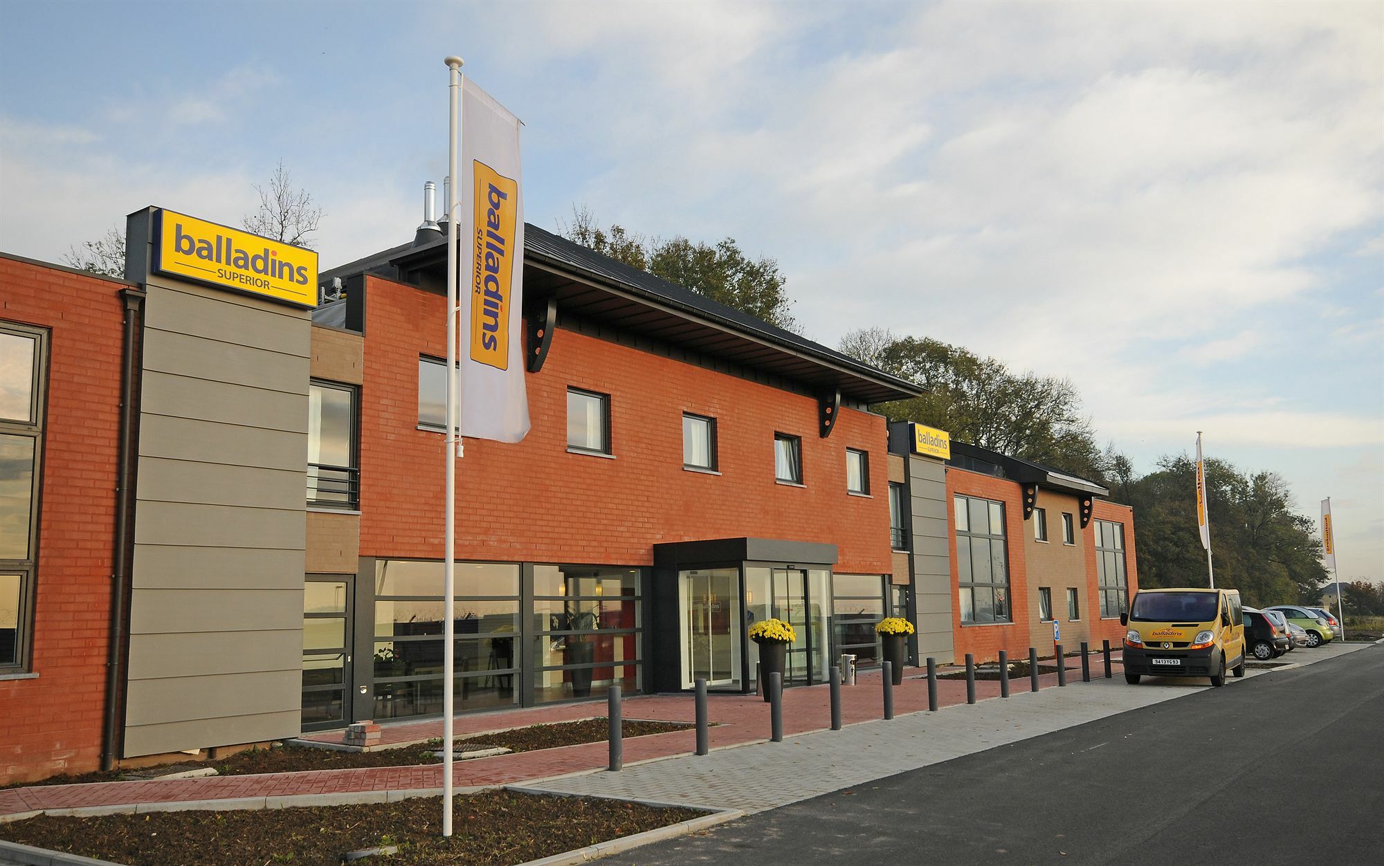 Dc Hotel Charleroi Airport Ngoại thất bức ảnh