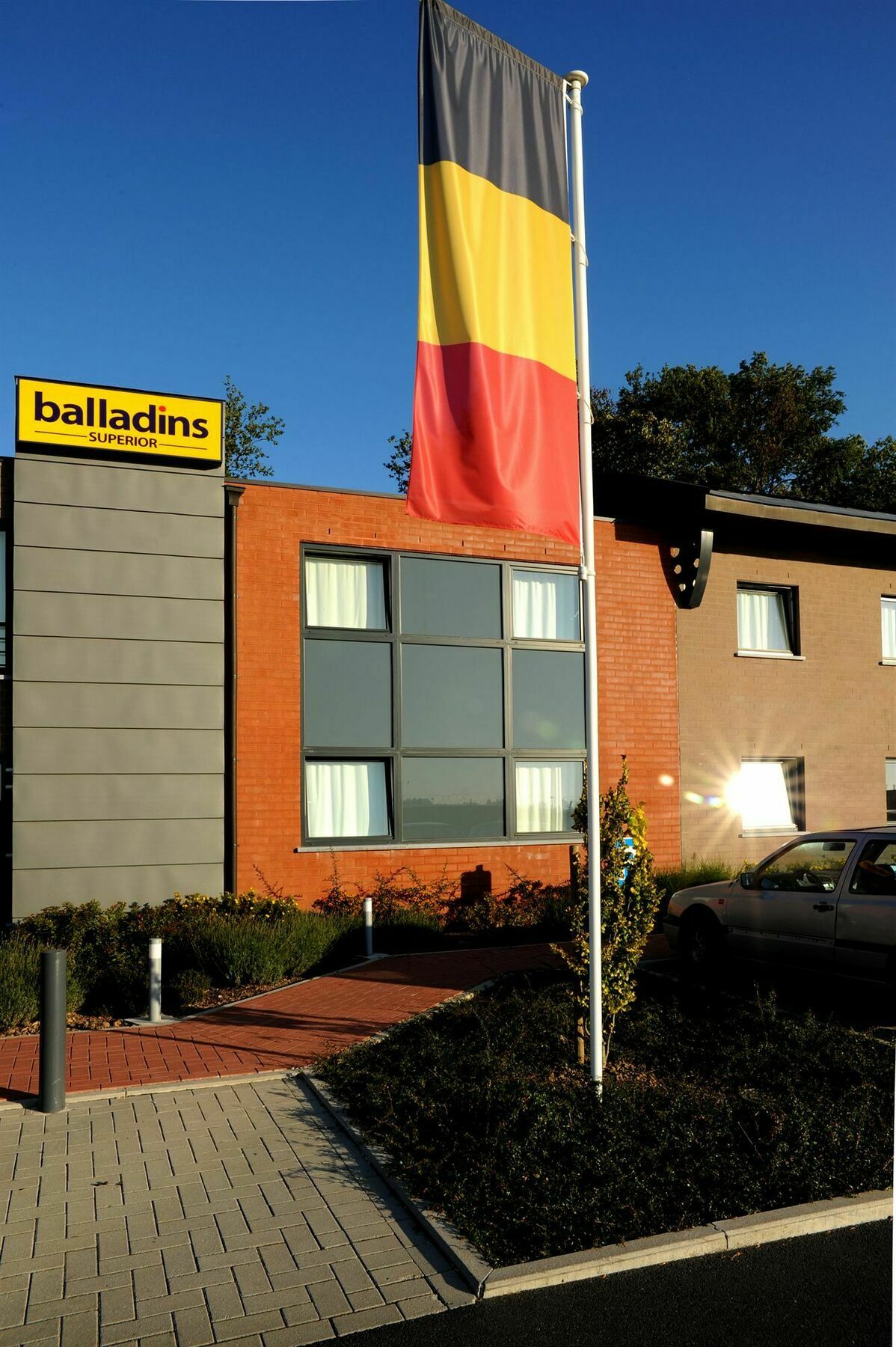Dc Hotel Charleroi Airport Ngoại thất bức ảnh